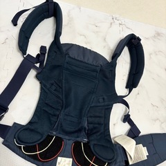elgobaby エルゴベビー　アダプトクールエア　抱っこ紐　青の画像