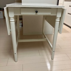 IKEA 折り畳みダイニングテーブル　29日以降受け渡しの画像