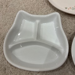 仕切りプレート3枚セット　ムーミンメラミンランチプレート　猫陶器、動物陶器の画像