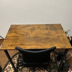 木目調デスク＆オフィスチェアセットの画像