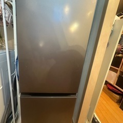 12/27       11:00-11:30取りに来れる方限定　ハイセンス2ドア冷蔵庫　1年弱使用の美品ですの画像