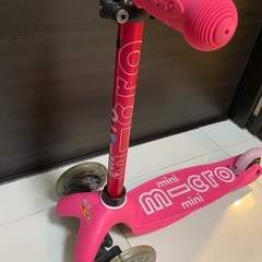 キックボード　m-cro mini ピンク　の画像