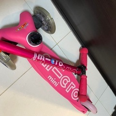 キックボード　m-cro mini ピンク　の画像