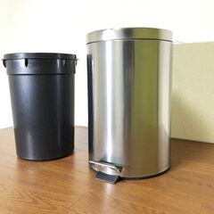 丸型ごみ箱 ステンレス製ペダルペール 中子付き ペダル式ゴミ箱 容量12L　パール金属　除菌清掃済みの画像