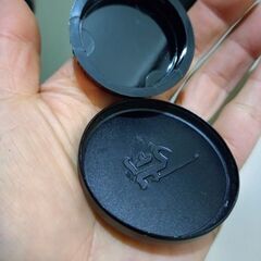 olympus pen f 49mm のレンズキャップ 前後の画像