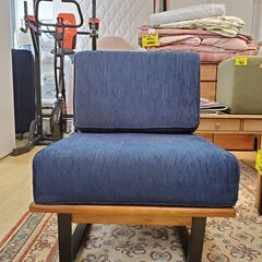 AZUMAYA 東屋 1人掛け ソファー メネス NS-622 ブルー 天然木 スチール脚 ファブリック■幅62㎝x奥行78㎝x高さ76㎝■近隣配送無料 買取帝国 朝霞店の画像