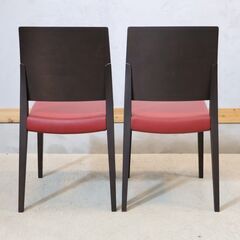 arflex(アルフレックス)よりC.O.D(シー・オー・ディー)デザインのSPUNTINO(スプンティーノ) オーク材 ダイニングチェア2脚セット。飽きの来ない、シンプルモダンな木製椅子です。の画像