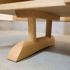 飛騨高山の家具メーカー キツツキマークの飛騨産業(HIDA)/IDC大塚家具 KAYAシリーズ オーク材 サイドボードです。和モダンテイストのシンプルなデザインのキャビネットは大容量の収納が可能です♪の画像