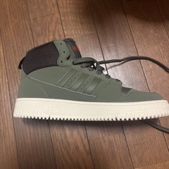 adidasスニーカー　BREAK START MID
の画像