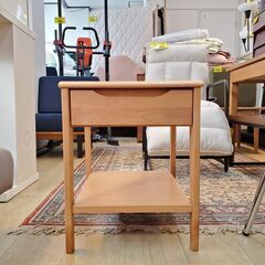 ニトリ アルナス 天然木 フリーテーブル 引出し付き サイドテーブル ナチュラル 木目模様 定価17990円◆横幅40cm奥行45cm高さ50cm◆近隣配送無料 買取帝国 朝霞店の画像