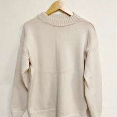 UNIQLO U ニット ミドルゲージモックネックセーター　毛100%の画像