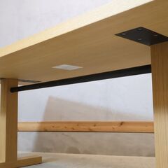 ACTUS(アクタス) OWN-S(オウン エス) ダイニングテーブルです。オーク材の明るい色合いとナチュラル感が魅力の180cm幅の食卓は、北欧スタイルや和モダンの空間にオススメです♪の画像