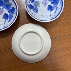 ブドウ柄　小皿の画像