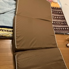無料　三つ折りマットレスの画像