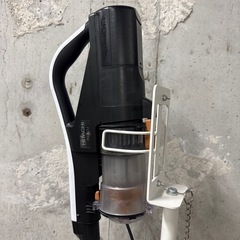 日立　コードレススティッククリーナー ラクかるスティック PV-BL1J.  1220-019の画像