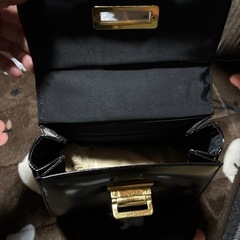 黒のバッグの画像