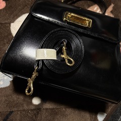 黒のバッグの画像