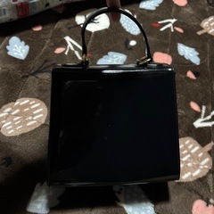 黒のバッグの画像