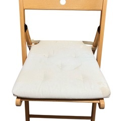 IKEA 折りたたみ式木製スラットチェアの画像