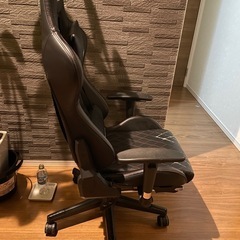RTGaming ゲーミングチェアの画像
