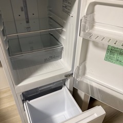 Hisense 冷蔵庫　HR-G13B-Wの画像