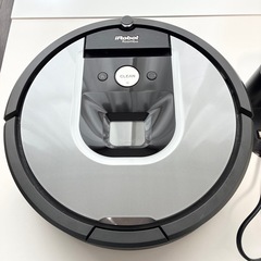 iRobot Roomba 960 ロボット掃除機 本体の画像
