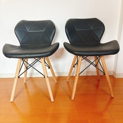 椅子2脚の画像