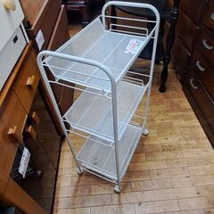 リサイクルショップどりーむ鹿大前店　No.3658　ラック　キャスター付き🎵　の画像