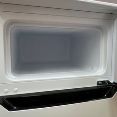 #76 激安冷蔵庫!! コンパクトタイプ Hisense 2020年 93L HR-B95A 2ドア 右開きの画像