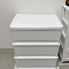 白 リビングチェストの画像