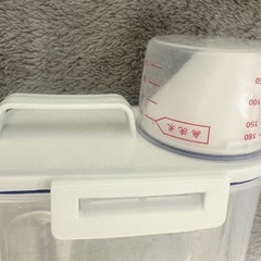 【お話し中】密封ライスストッカー　米びつ　2kg用の画像