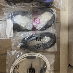  PCモニタスタンド　スウィーベル、チルト、縦回転の画像