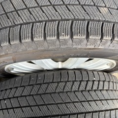 スタッドレスタイヤの画像