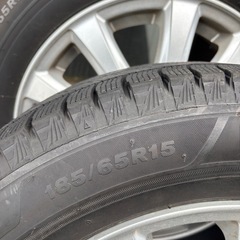 スタッドレスタイヤの画像