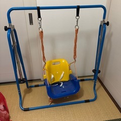 鉄棒　ブランコ　室内の画像