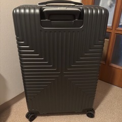 サムソナイトスーツケース インターセクトスピナー ブラックの画像