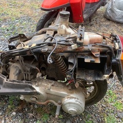 部品取り用。ヤマハ・サリアン50cc 2ストロークスクーター、部品取り用です。の画像