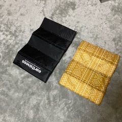 《ポータブルマット&折りたたみ携帯クッション×2枚》セットの画像