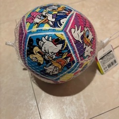 【新品未使用】やわらかサッカーボール　ディズニーの画像