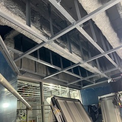 建築金物取付作業の画像