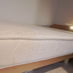 セミダブル・マニフレックス・マットレスの画像