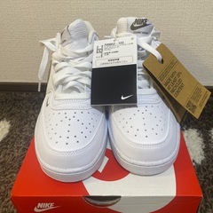 【未使用】NIKE コートビジョン　25.5センチ　ホワイト／ブラウン　の画像