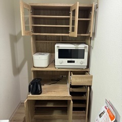 LOWYA 食器棚の画像