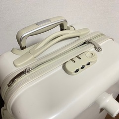 新品★ 乗れるキャリー　キャリーバッグ　のりっこの画像