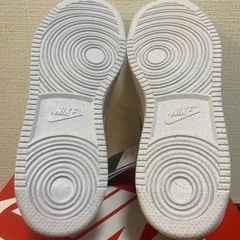 【未使用】NIKE コートビジョン　25.5センチ　ホワイト／ブラウン　の画像
