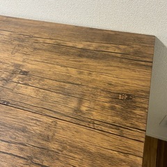 ダイニングテーブルの画像