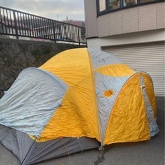 ICI石井　スタードームテント　6-7人用　フライ付き　外張り付き(雪用)  ペグ付き。の画像