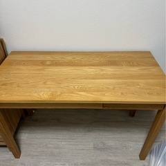 無印良品木製デスクの画像