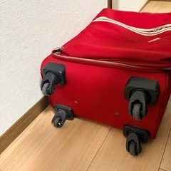スーツケース軽量の画像
