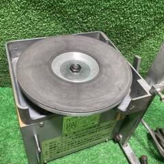 サンク理研 型番不明 シャープナー 研磨機 研ぎ機 コード式【市川行徳店】【店頭取引限定】【中古】管理番号：ITQ6NL5EWFS8の画像
